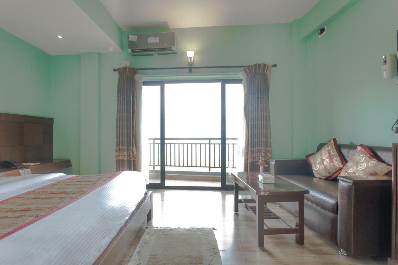 פוקהרה Hotel Peace Plaza מראה חיצוני תמונה