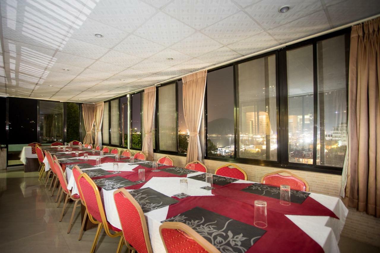 פוקהרה Hotel Peace Plaza מראה חיצוני תמונה